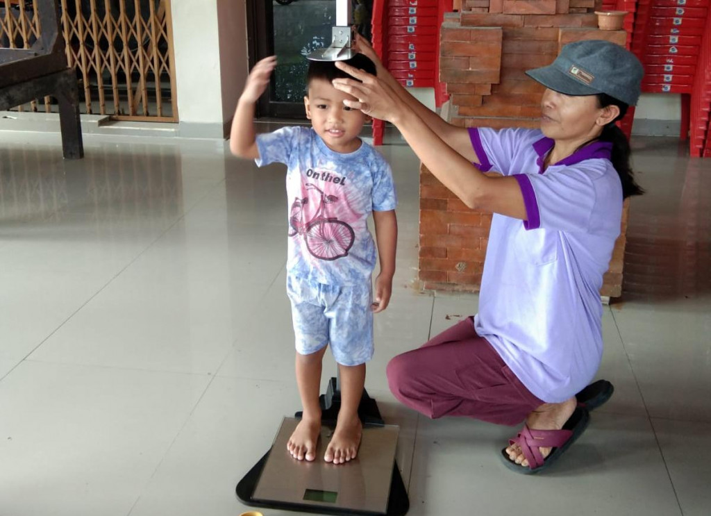 Pencegahan Stunting, Giat Rutin Posyandu Balita di Br. Cepaka, Desa Dalung